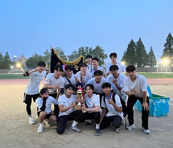 24년 체육대회 종합우승(2) 대표이미지